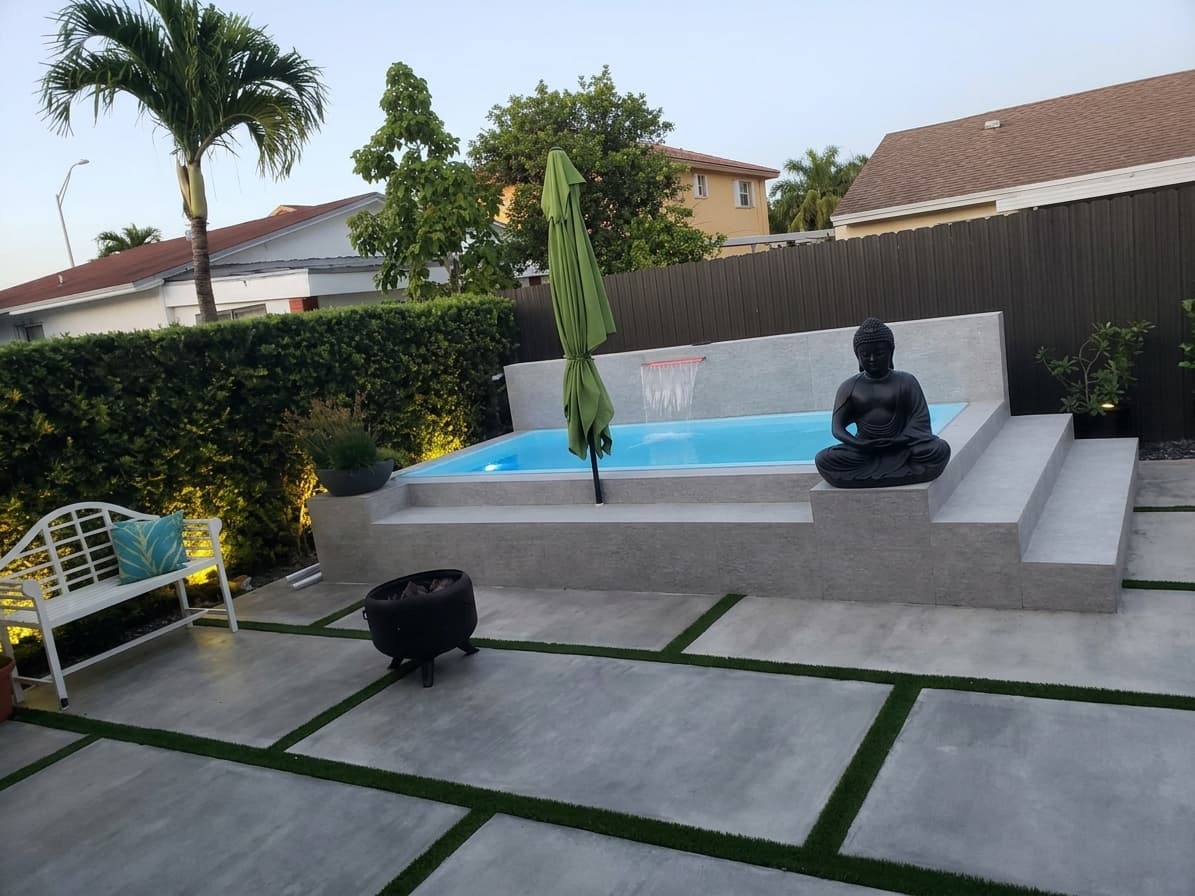 Nova — Miami, FL