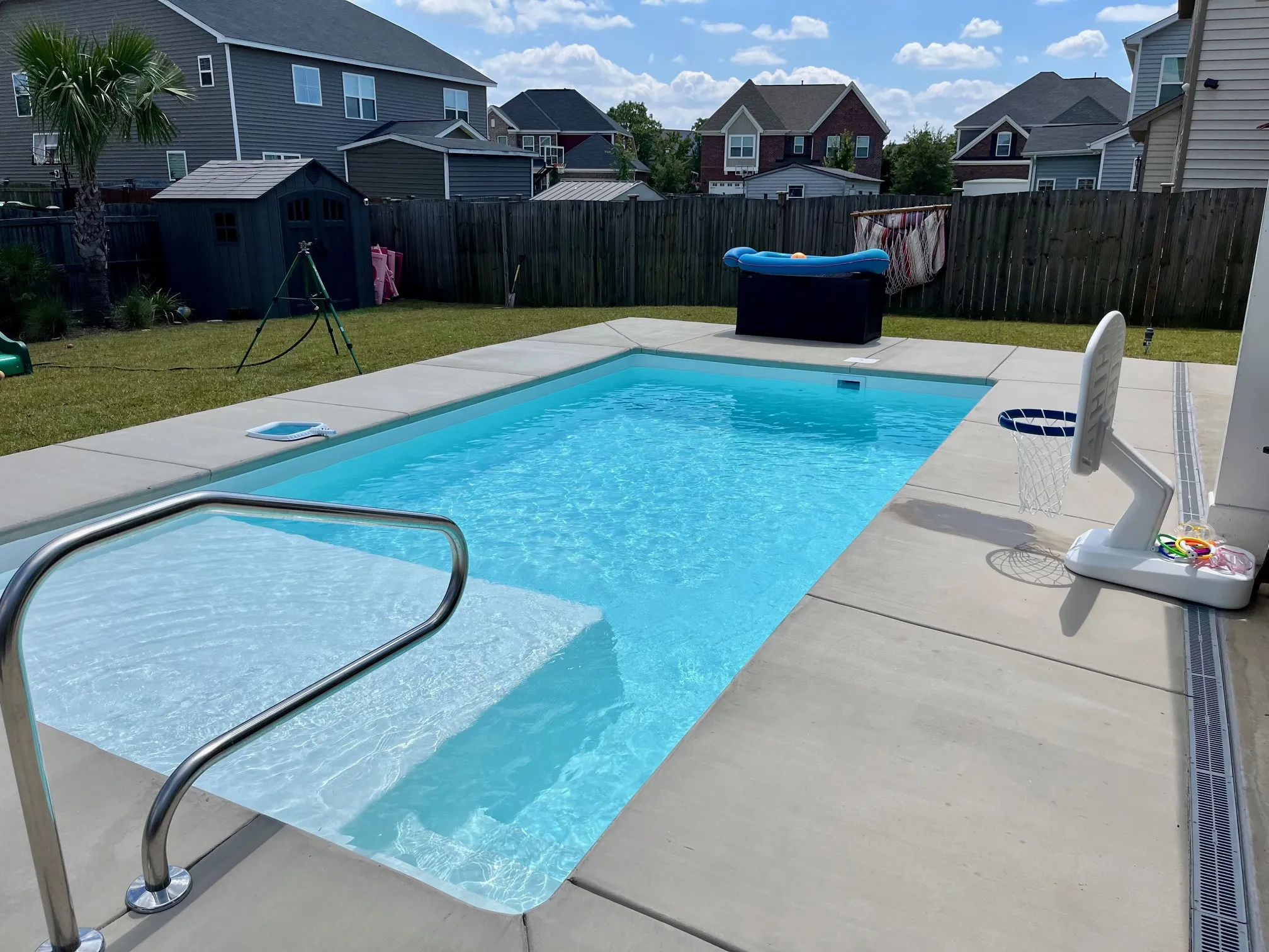 Cali Cove fiberglass pool
