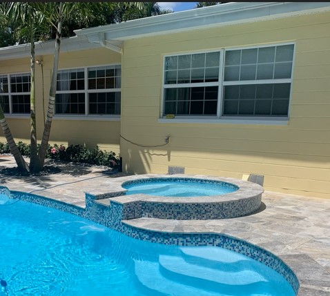 Cumba fiberglass spa